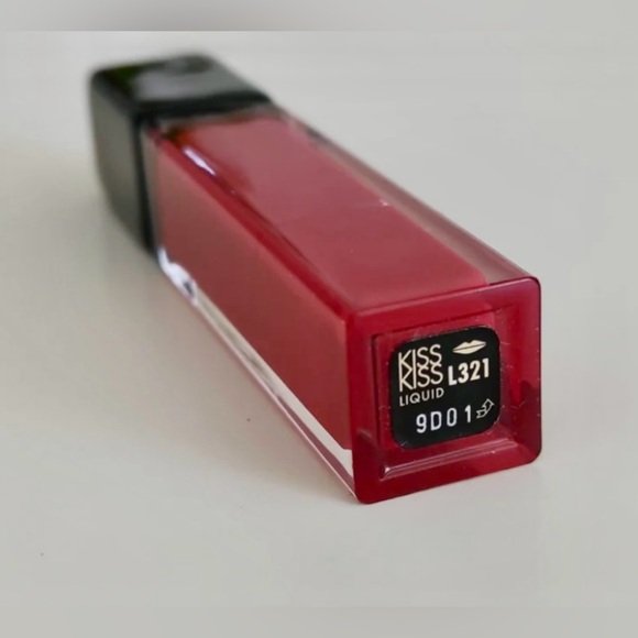 Guerlain - Kiss Kiss Liquid Lipstick | Shade L321 (Red) - Madame Matte | NIB - Picture 4 of 11